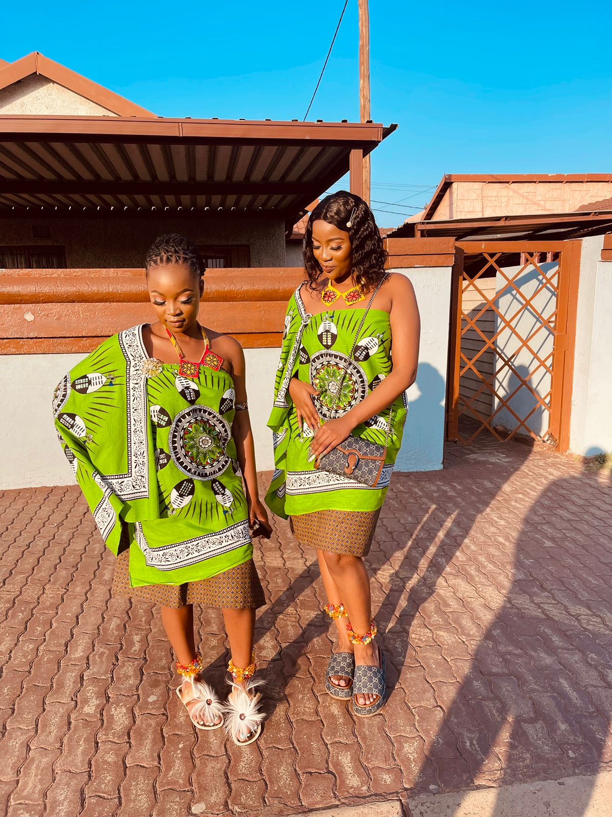 uMhelwane Wemacembe